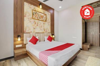 OYO 70836 Hotel Golden Palace