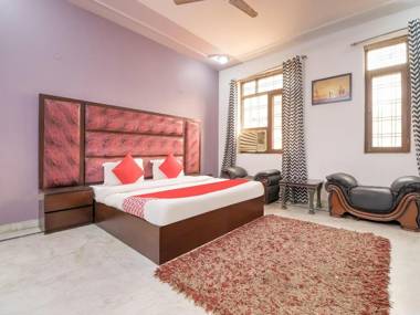 OYO 72474 Delhi Heightz Home Stay