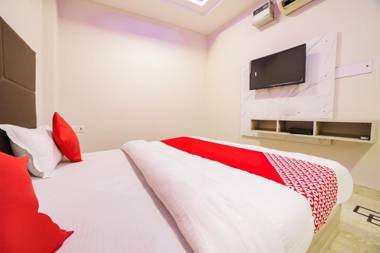 OYO 16978 Hotel Sterling Inn