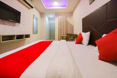 OYO 16978 Hotel Sterling Inn