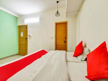 Oyo 73570 DISCOVERY INN