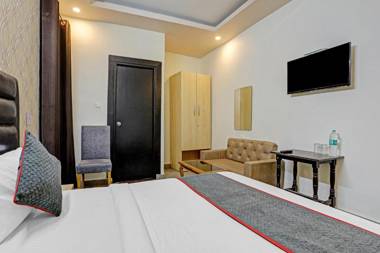 OYO Townhouse 76100 Hotel Diamond