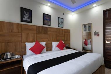 Capital O 75020 Noida Stay 62