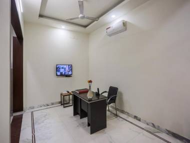 OYO Flagship 71406 Rozette Residency