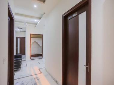 OYO Flagship 71406 Rozette Residency