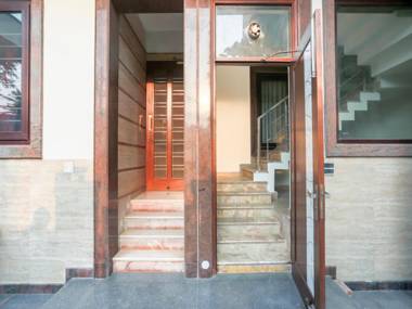 OYO Flagship 71406 Rozette Residency