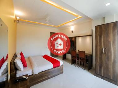 OYO 75386 Abhi Residency