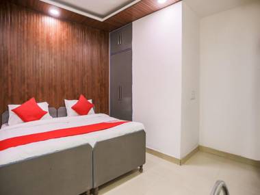 OYO 75798 Jai Palace