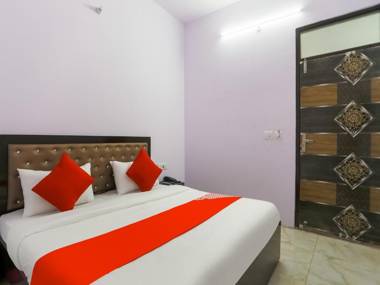 OYO Flagship 72997 D C Palace