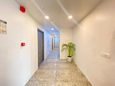 Hotel Golden Saffron