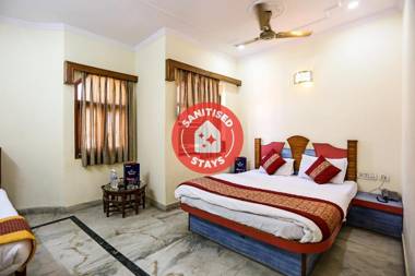 OYO 8096 Hotel Gush International