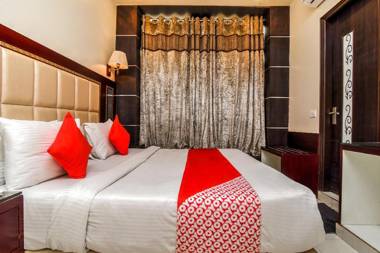 Collection O 76248 Hotel Dev Palace