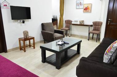 Furnished 1 Bedroom Independent Apartment 5 in Greater Kailash - 1 Delhi with Balcony