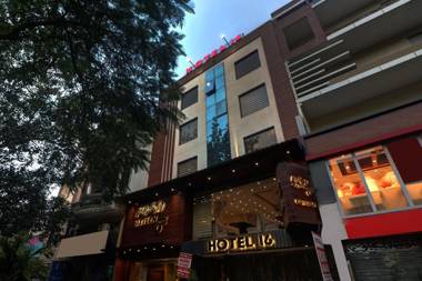 Townhouse 670 Hotel 16