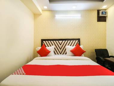 OYO 76720 Tia Brothers Happy Stay