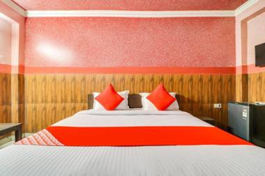 OYO 76136 Sai Palace