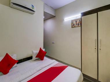 OYO Flagship 76903 RS Hotels