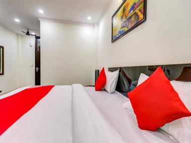 OYO 77353 Tom & Jerry