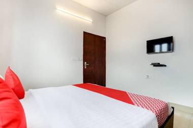 OYO Flagship 77310 Sec 7 Rohini