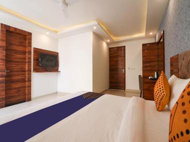 Capital O 66333 P-suites