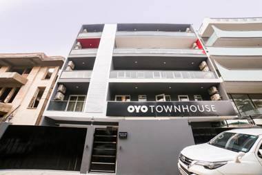 Oyo Townhouse 18557
