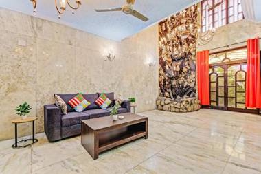 OYO 78128 DEL1952 Hmoca