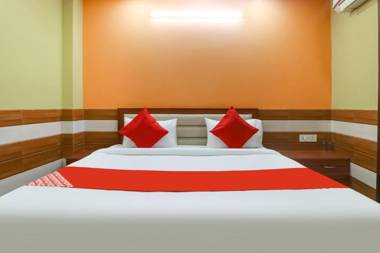 OYO 75218 Hotel Mayur Plaza