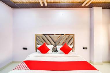 OYO 77834 Hazel Residency