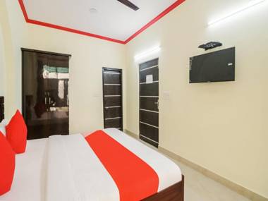 OYO 77846 The Golden Bridge