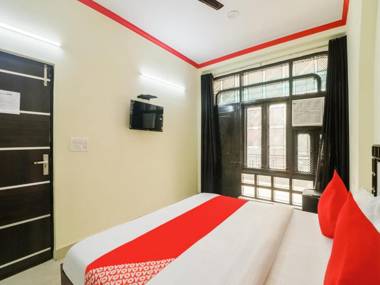 OYO 77846 The Golden Bridge