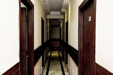 OYO 637 Hotel D M Palace