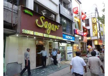 BluO Studio Defence Colony Mkt - Kitchen Balcony