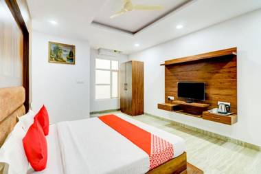 OYO 76809 Ratan The Pacific