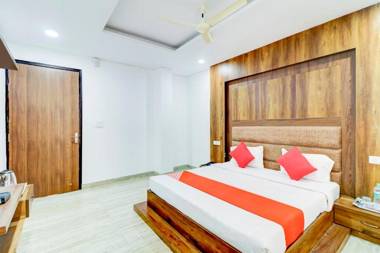 OYO 76809 Ratan The Pacific