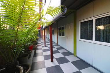 Vaccinated Staff - OYO 80801 CUBE Stay