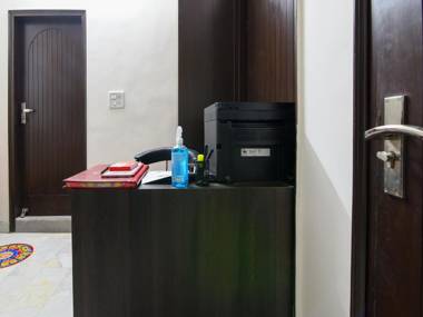 OYO DEL2867 Pr Galaxy