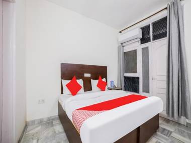 OYO 80168 Green Villa