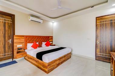 Capital O 80318 Hotel Sai Plaza