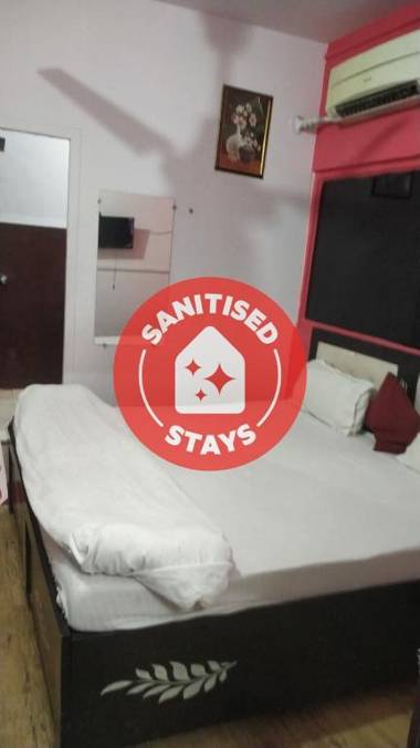 SPOT ON 80587 Four Star Residency