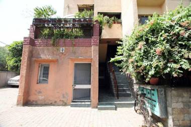 Polo Premier Guest House