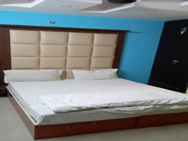 OYO Flagship 81116 Mona Continental