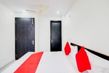 OYO Flagship 81153 Hotel Star Light