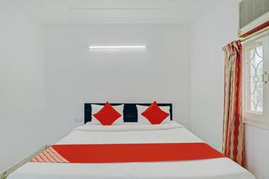 OYO 80979 Red Apple Home