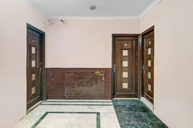 Capital O 81392 City Sighn