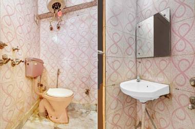 Capital O 81392 City Sighn