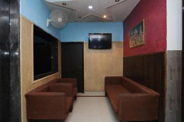 OYO 12868 Hotel City Lite