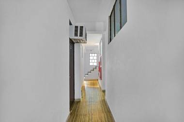 OYO Townhouse 433 JPS