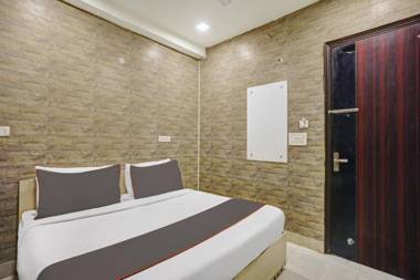 Collection O 81901 Model Town Metro View