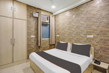 Collection O 81901 Model Town Metro View