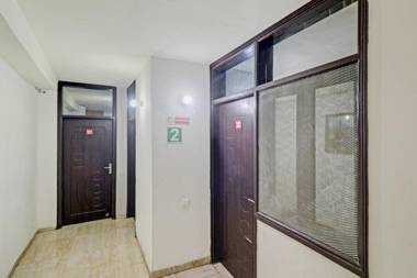 Collection O 82480 Galaxy Motel